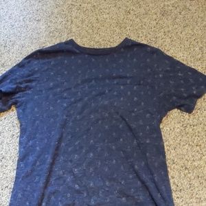 Dark blue mens top w/ small front pocket
